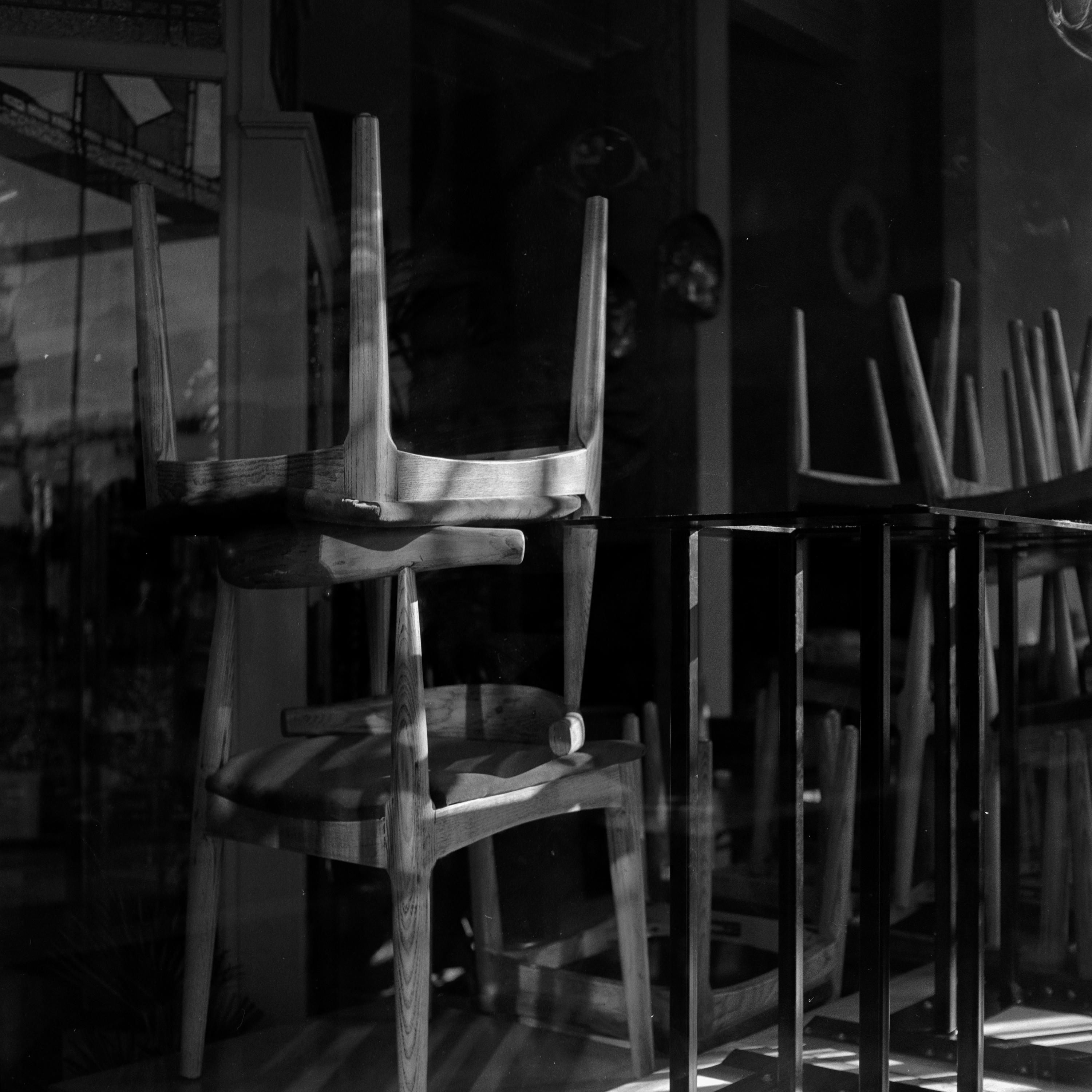 Photo of a packed up restaurant 