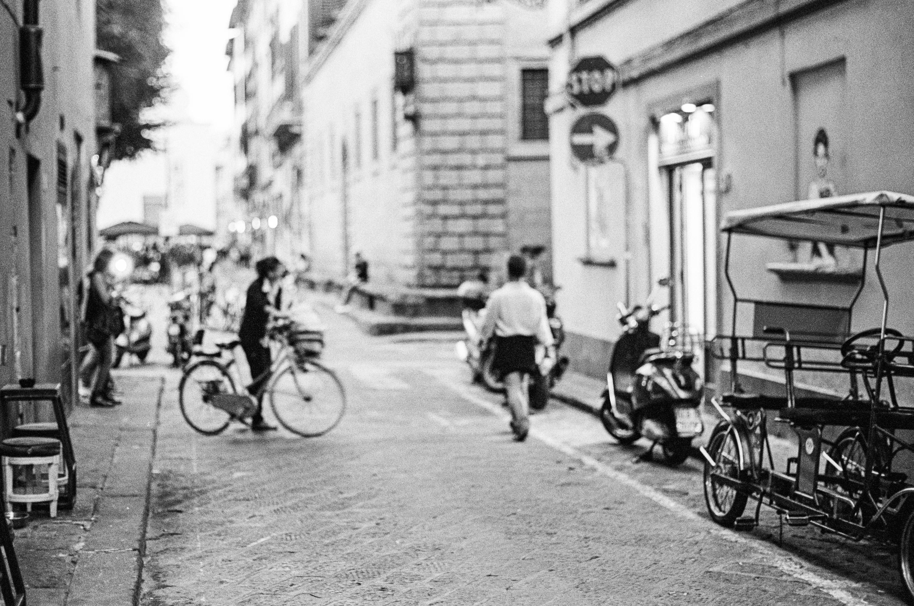 Photo of a alleyway in Florence